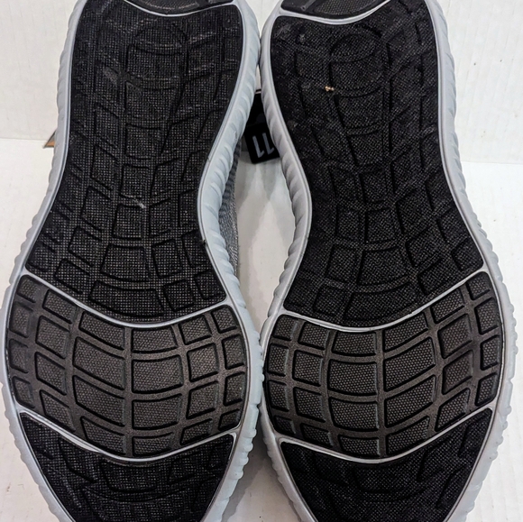 Avia Women's Mixed Knit Sneaker - Picture 11 of 14